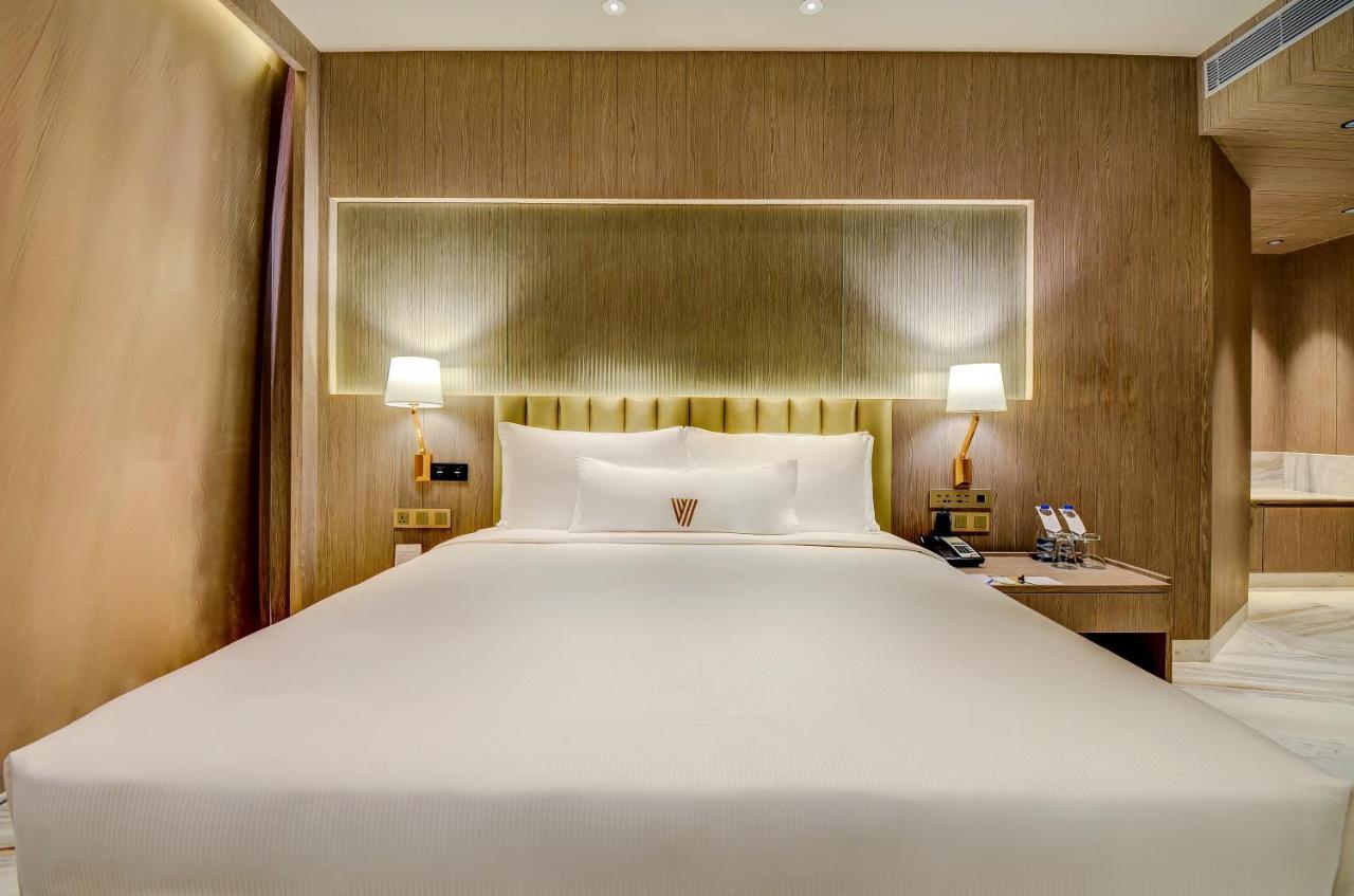 Vividus Hotel Bangalore Buitenkant foto