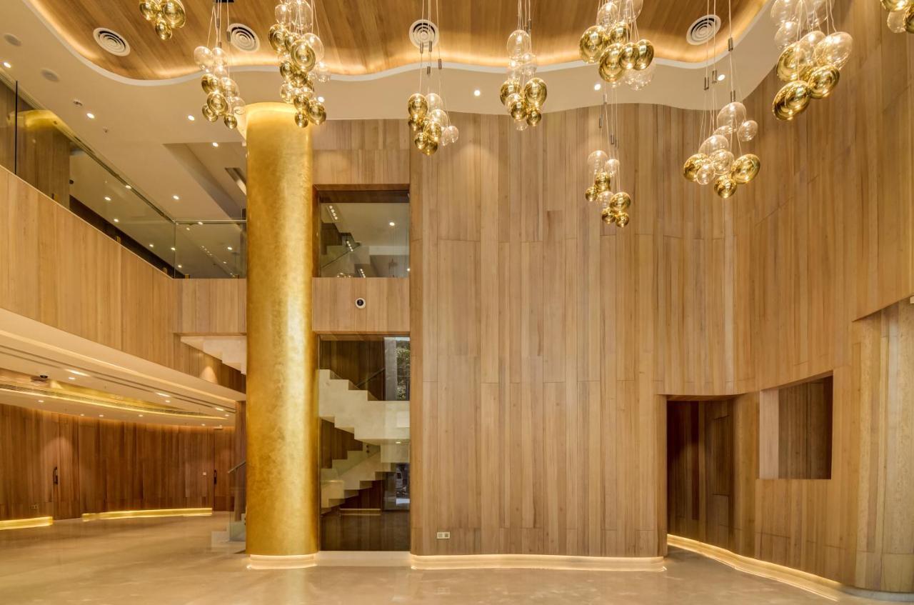 Vividus Hotel Bangalore Buitenkant foto