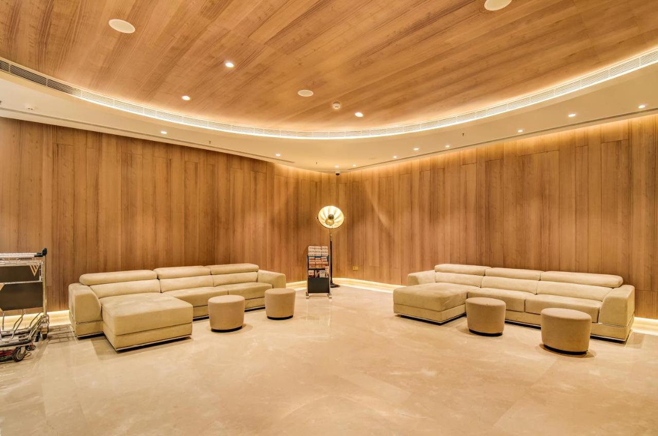 Vividus Hotel Bangalore Buitenkant foto