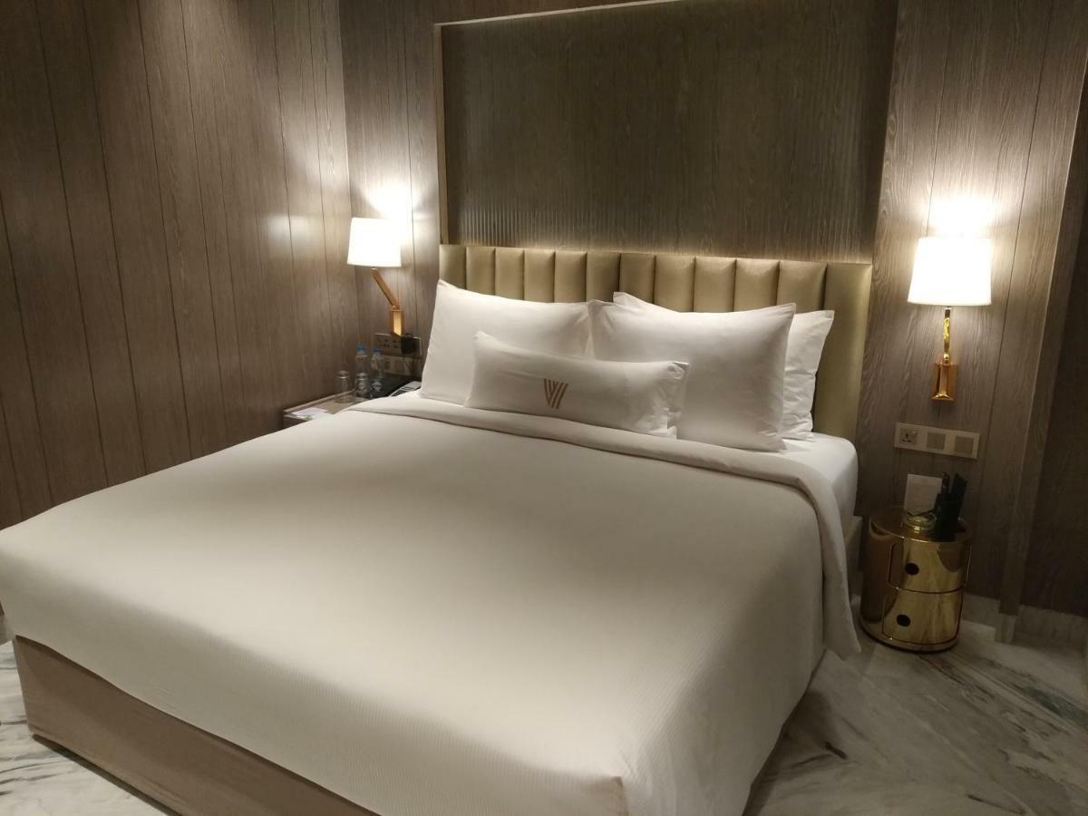 Vividus Hotel Bangalore Buitenkant foto