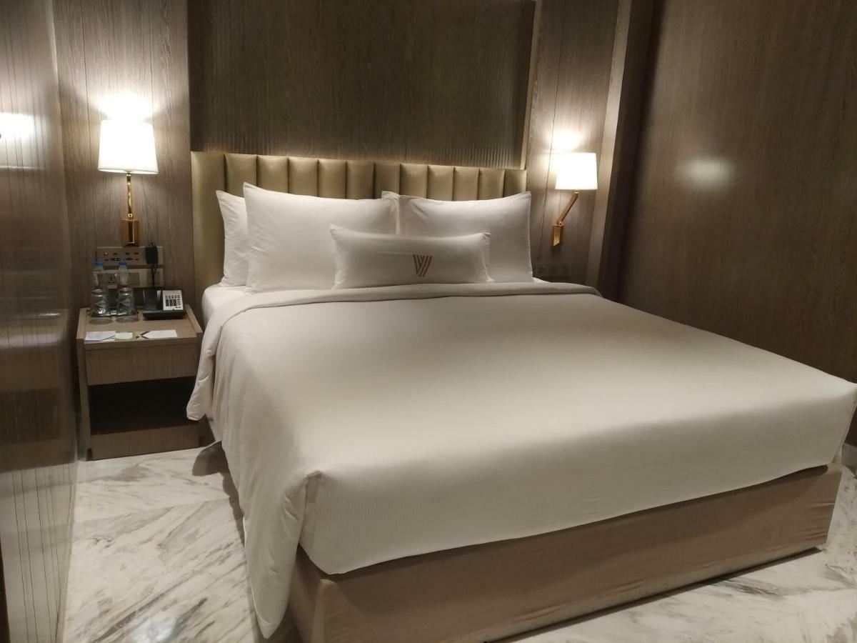 Vividus Hotel Bangalore Buitenkant foto