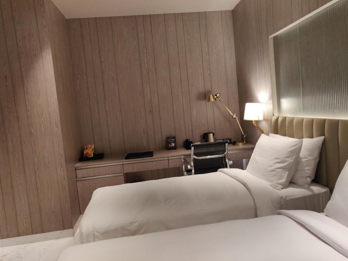 Vividus Hotel Bangalore Buitenkant foto